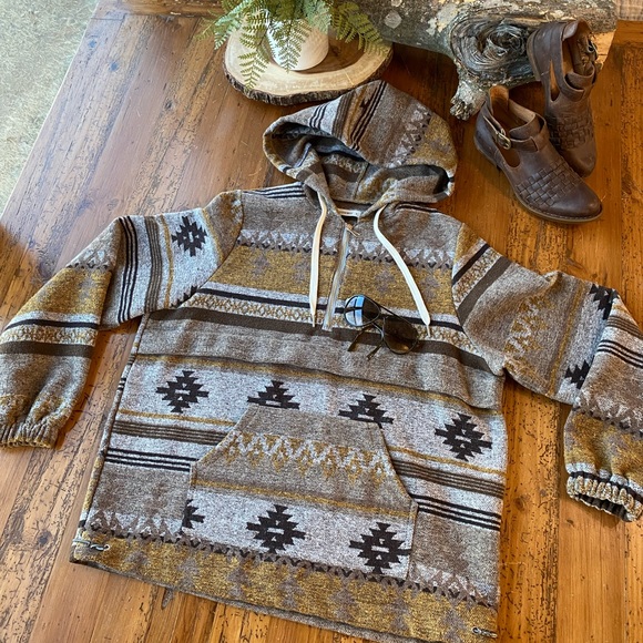 ANDTHEWHY Aztec 1/4 Zip Hooded Pullover - Picture 2 of 13